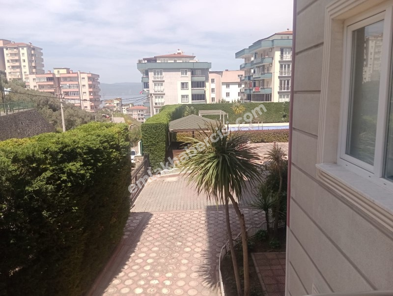 EMLAK HABERCİSİ 'NDEN MUDANYA HALİTPAŞA'DA KAT MÜLKİYETLİ SİTEİÇİ 145M2 NET 3+1 DAİRE
