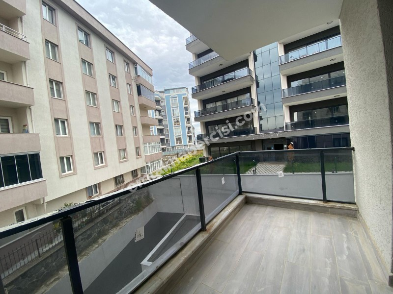 EMLAK HABERCİSİ 'NDEN MUDANYA HALİTPAŞA'DA KAT MÜLKİYETLİ, SİTEİÇİ, DENİZ MANZARALI 130 M2 NET 3+1 DAİRE