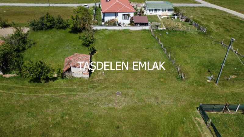 YERLEŞİM İÇERİSİNDE ÇİFT DAİRELİK İMARLI ARSA