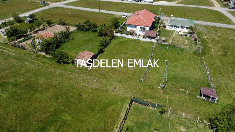 YERLEŞİM İÇERİSİNDE ÇİFT DAİRELİK İMARLI ARSA