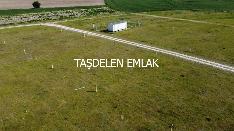 BÜYÜK YONCALI MAHALLESİN DE ANAYOLA YAKIN  ARSA