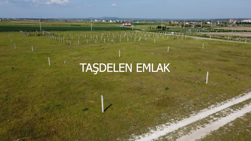 BÜYÜK YONCALI MAHALLESİN DE ANAYOLA YAKIN  ARSA