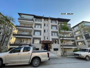 AFYON ÜÇOK EMLAKTAN SELÇUKLU MAH KİRALIK 3+1 TEMİZ BAKIMLI DAİRE