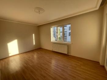 AFYON ÜÇOK EMLAKTAN SELÇUKLU MAH KİRALIK 3+1 TEMİZ BAKIMLI DAİRE