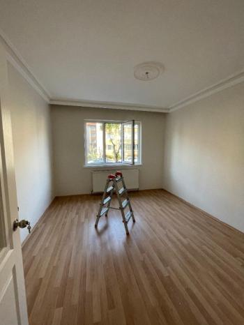 AFYON ÜÇOK EMLAKTAN SELÇUKLU MAH KİRALIK 3+1 TEMİZ BAKIMLI DAİRE