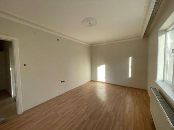 AFYON ÜÇOK EMLAKTAN SELÇUKLU MAH KİRALIK 3+1 TEMİZ BAKIMLI DAİRE