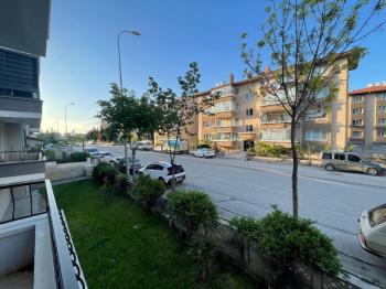 AFYON ÜÇOK EMLAKTAN SELÇUKLU MAH KİRALIK 3+1 TEMİZ BAKIMLI DAİRE