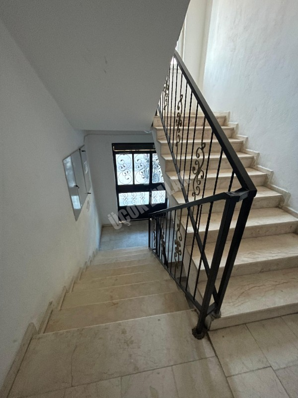 AFYON ÜÇOK EMLAKTAN SELÇUKLU MAH KİRALIK 3+1 TEMİZ BAKIMLI DAİRE