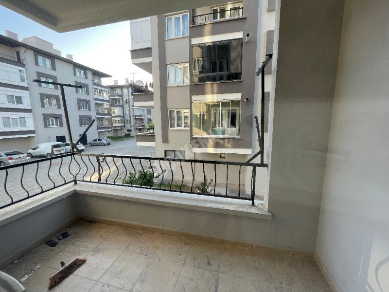 AFYON ÜÇOK EMLAKTAN SELÇUKLU MAH KİRALIK 3+1 TEMİZ BAKIMLI DAİRE