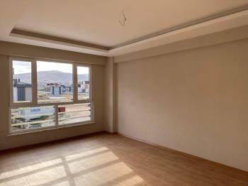 Konya / Selçuklu / Satılık Daire S. Eyyubi Mah. Mete Konakları Yanı 3+1