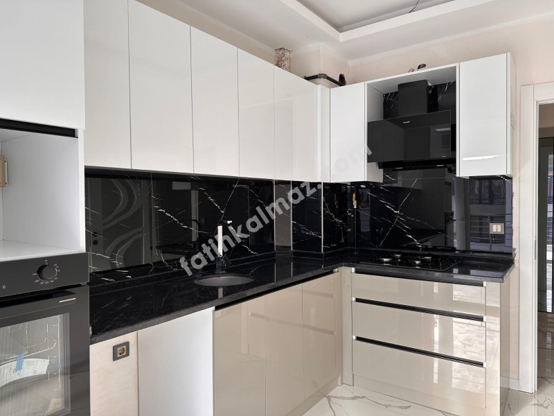 Konya / Selçuklu / Satılık Daire S. Eyyubi Mah. Mete Konakları Yanı 3+1