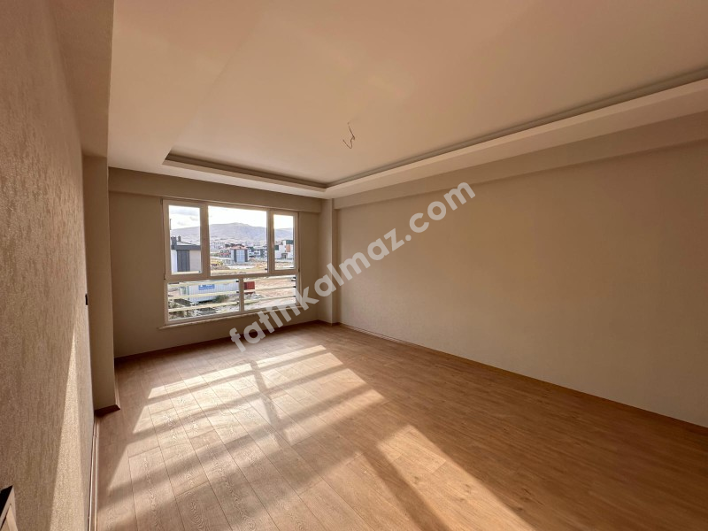 Konya / Selçuklu / Satılık Daire S. Eyyubi Mah. Mete Konakları Yanı 3+1