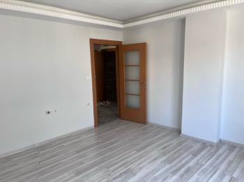 WEN'DEN SANCAKTEPE FATİH MAH. GENÇ BİNADA SATILIK 2+1 DAİRE