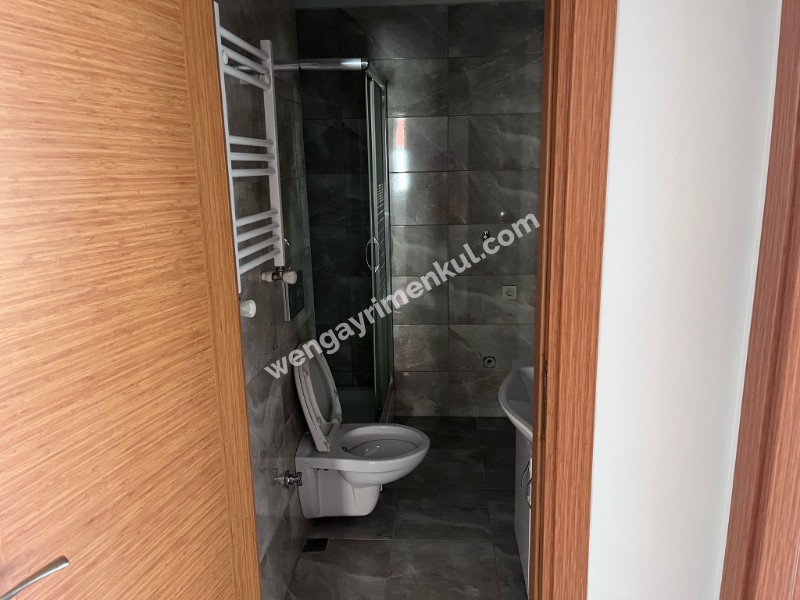 WEN'DEN SANCAKTEPE FATİH MAH. GENÇ BİNADA SATILIK 2+1 DAİRE
