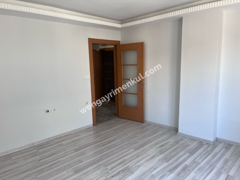 WEN'DEN SANCAKTEPE FATİH MAH. GENÇ BİNADA SATILIK 2+1 DAİRE