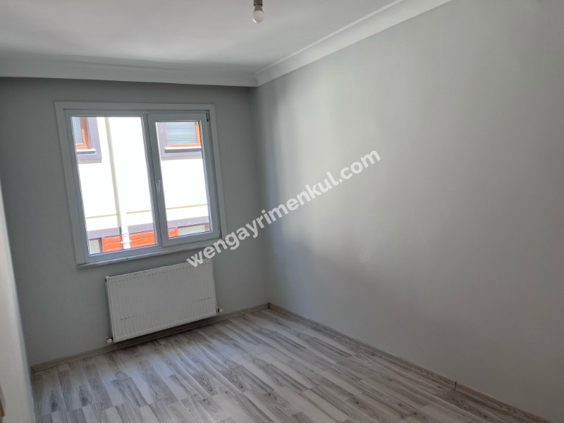 WEN'DEN SANCAKTEPE FATİH MAH. GENÇ BİNADA SATILIK 2+1 DAİRE