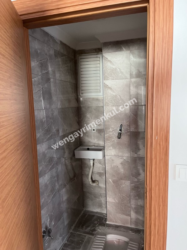 WEN'DEN SANCAKTEPE FATİH MAH. GENÇ BİNADA SATILIK 2+1 DAİRE