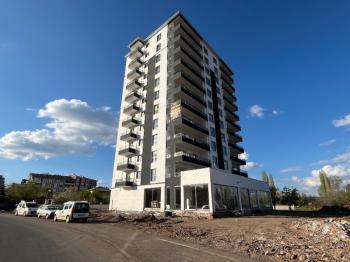 KAHVECİOĞLU EMLAK'DAN YEŞİLYURT MAH SATILIK DAİRE 4+1