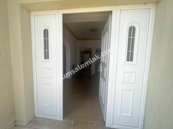 GİRNE / ALAGADİ BÖLGESİNDE GENİŞ BAHÇE İÇERİSİNDE KÖŞE ÜZERİNDE MÜSTAKİL EV 4+1