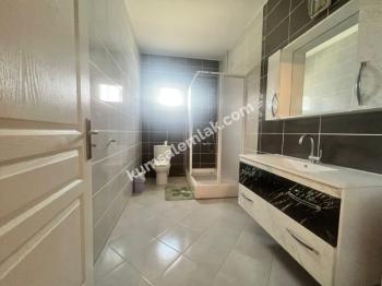 GİRNE / ALAGADİ BÖLGESİNDE GENİŞ BAHÇE İÇERİSİNDE KÖŞE ÜZERİNDE MÜSTAKİL EV 4+1