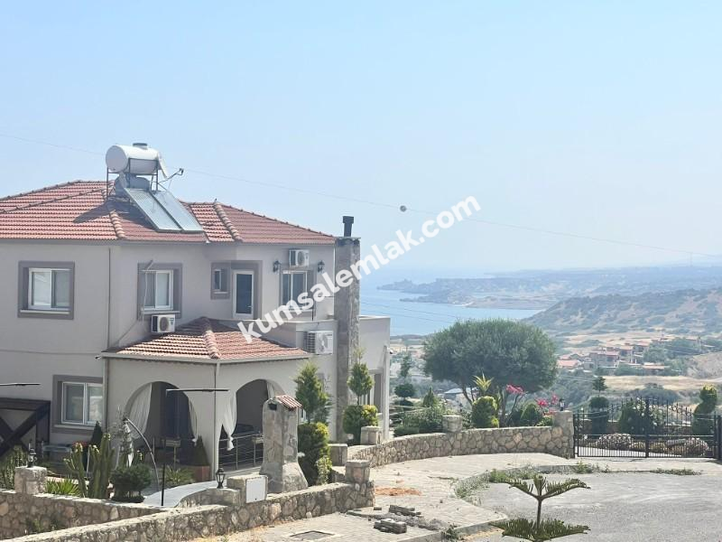 GİRNE / ALAGADİ BÖLGESİNDE GENİŞ BAHÇE İÇERİSİNDE KÖŞE ÜZERİNDE MÜSTAKİL EV 4+1