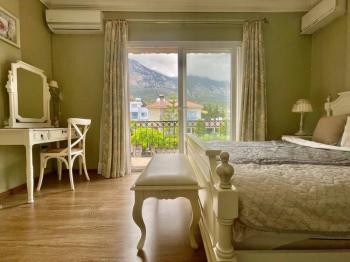 Kıbrıs Laptada 3+1 Deniz ve Dağ Manzaralı Villa 