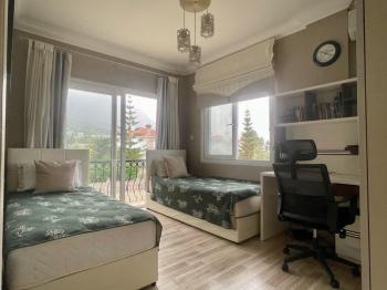 Kıbrıs Laptada 3+1 Deniz ve Dağ Manzaralı Villa 