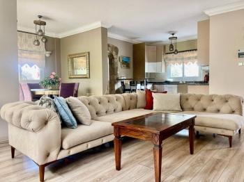 Kıbrıs Laptada 3+1 Deniz ve Dağ Manzaralı Villa 