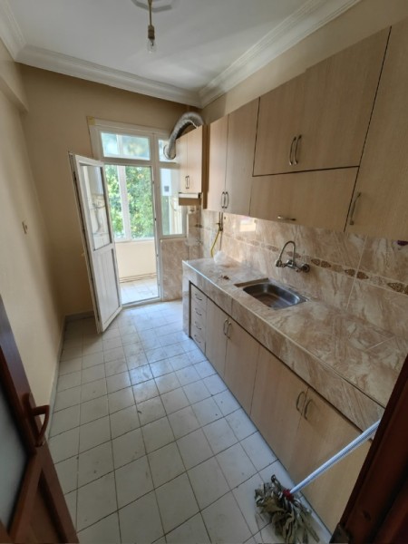 Binevler’de Metroya 5 Dakika | 4. Kat | 2+1 Balkonlu Kiralık Daire – 65 m²