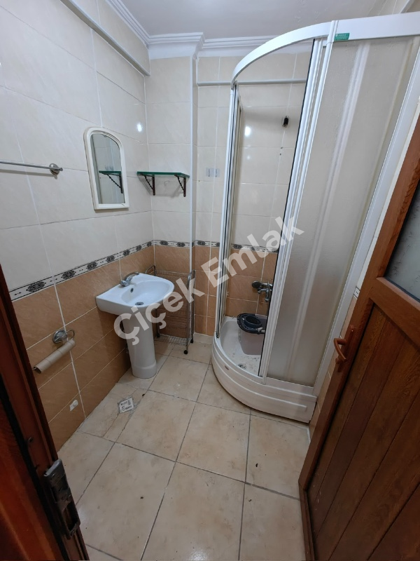 Binevler’de Metroya 5 Dakika | 4. Kat | 2+1 Balkonlu Kiralık Daire – 65 m²