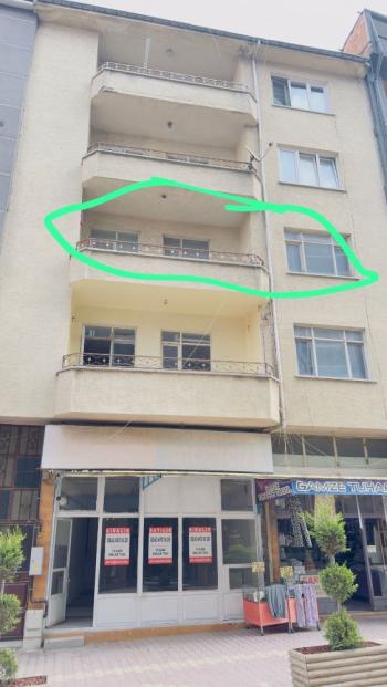 Güvenay - Çorum Kale Mahallesi – Uğur Mumcu Caddesi Üzeri 3+1 Ara Kat Daire