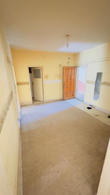 Güvenay - Çorum Kale Mahallesi – Uğur Mumcu Caddesi Üzeri 3+1 Ara Kat Daire