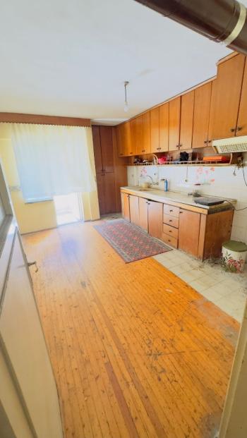 Güvenay - Çorum Kale Mahallesi – Uğur Mumcu Caddesi Üzeri 3+1 Ara Kat Daire