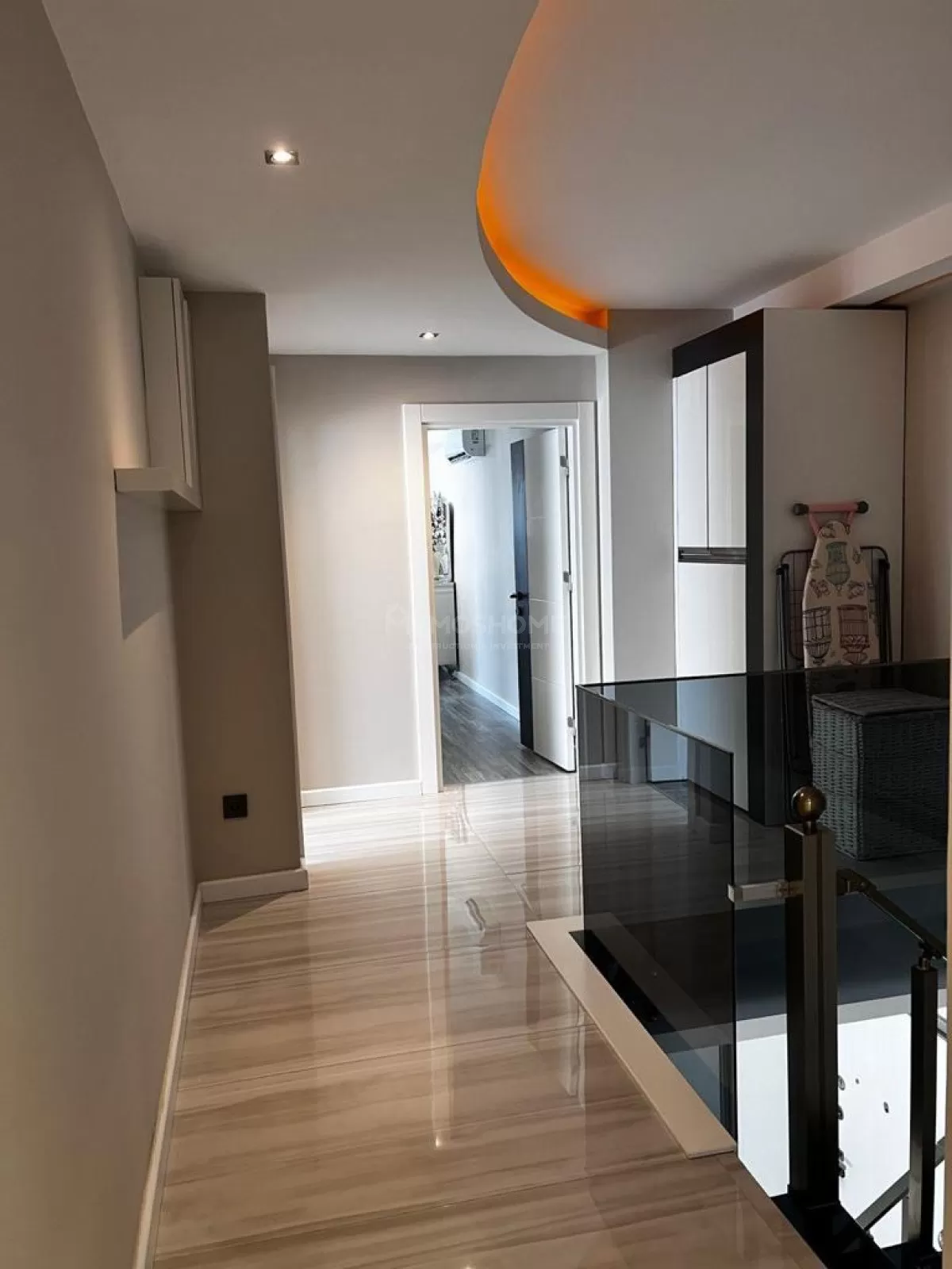 Stunning Sea, Castle & City Views