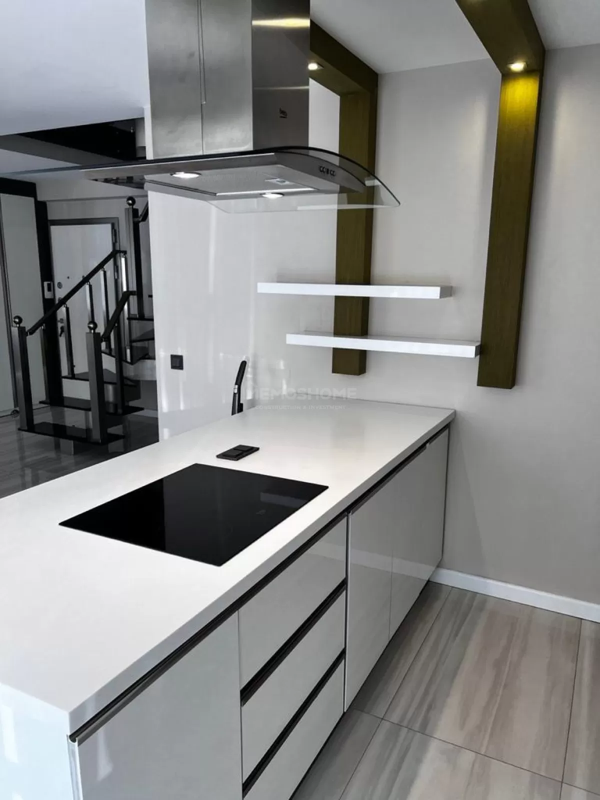 Stunning Sea, Castle & City Views