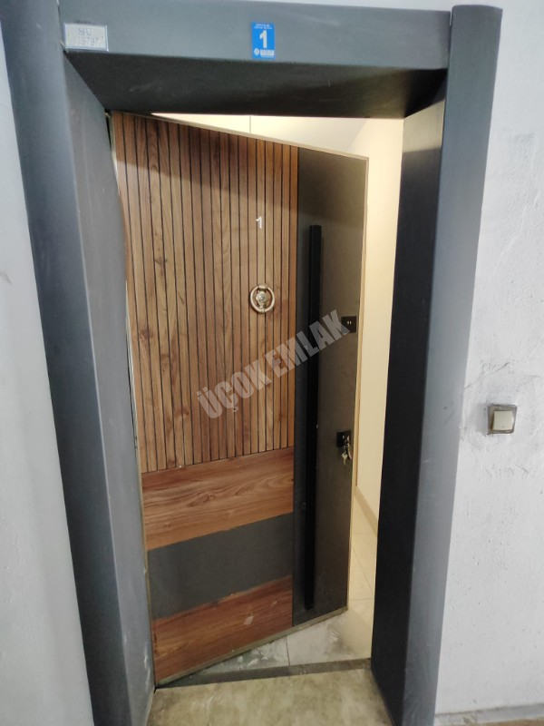 AFYON ÜÇOK EMLAKTAN SADIKBEY TOKİ KİRALIK 3+1 TEMİZ BAKIMLI DAİRE