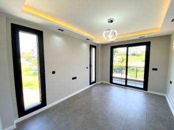 Didim'de Satılık Tam Müstakil 3+1 Ayrı Mutfakalı Villa