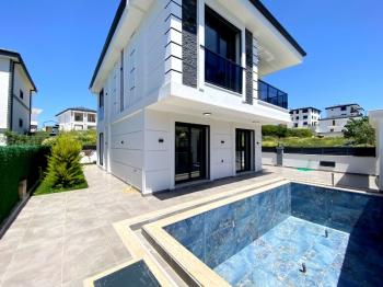 Didim'de Satılık Tam Müstakil 3+1 Ayrı Mutfakalı Villa