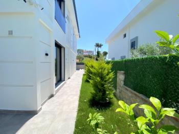 Didim'de Satılık Tam Müstakil 3+1 Ayrı Mutfakalı Villa