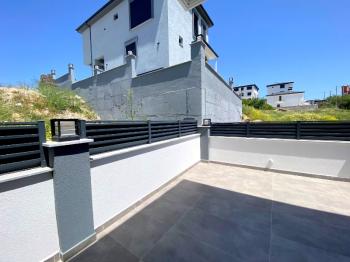 Didim'de Satılık Tam Müstakil 3+1 Ayrı Mutfakalı Villa