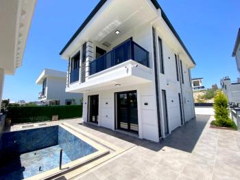 Didim'de Satılık Tam Müstakil 3+1 Ayrı Mutfakalı Villa