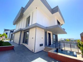 Didim Efeler Mahallesi'nde 4+1 Tam Müstakil Lüks Villa
