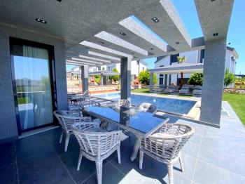 Didim Efeler Mahallesi'nde 4+1 Tam Müstakil Lüks Villa