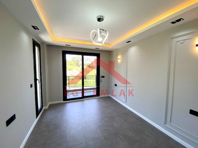 Didim'de Satılık Tam Müstakil 3+1 Ayrı Mutfakalı Villa