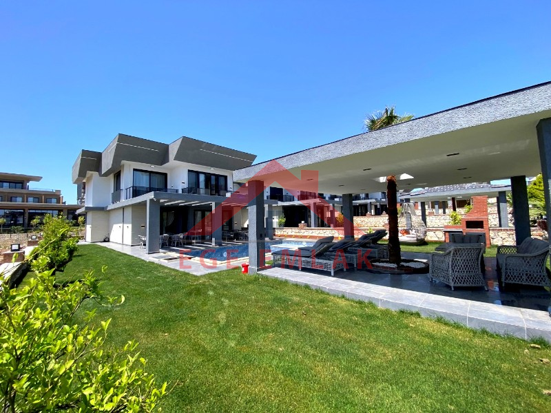 Didim Efeler Mahallesi'nde 4+1 Tam Müstakil Lüks Villa