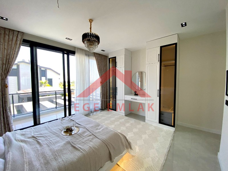 Didim Efeler Mahallesi'nde 4+1 Tam Müstakil Lüks Villa