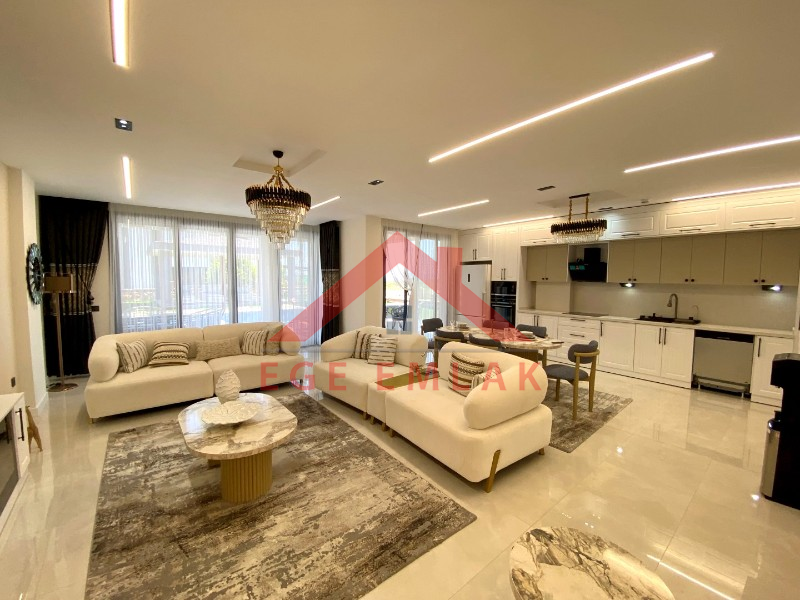 Didim Efeler Mahallesi'nde 4+1 Tam Müstakil Lüks Villa