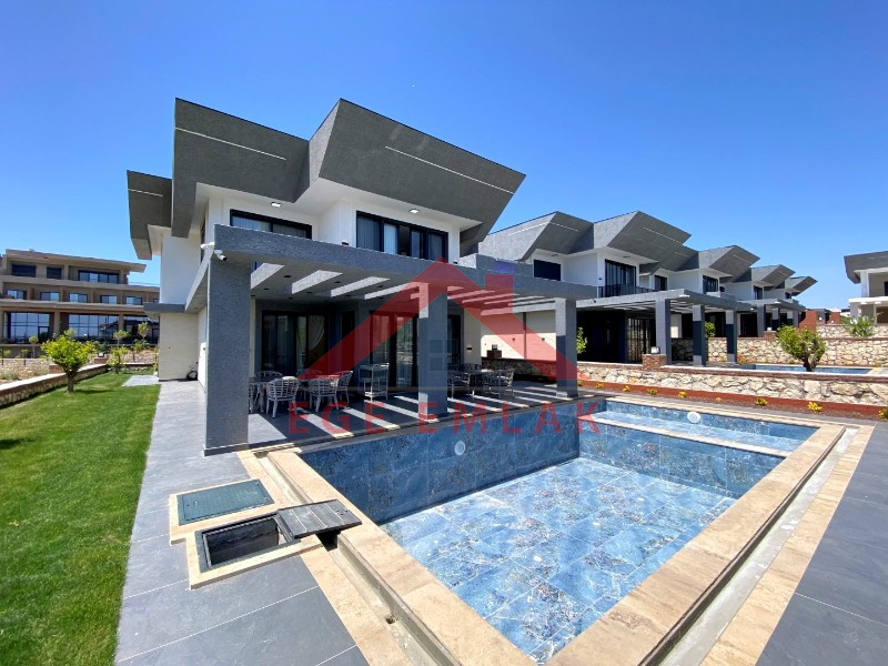 Didim Efeler Mahallesi'nde 4+1 Tam Müstakil Lüks Villa