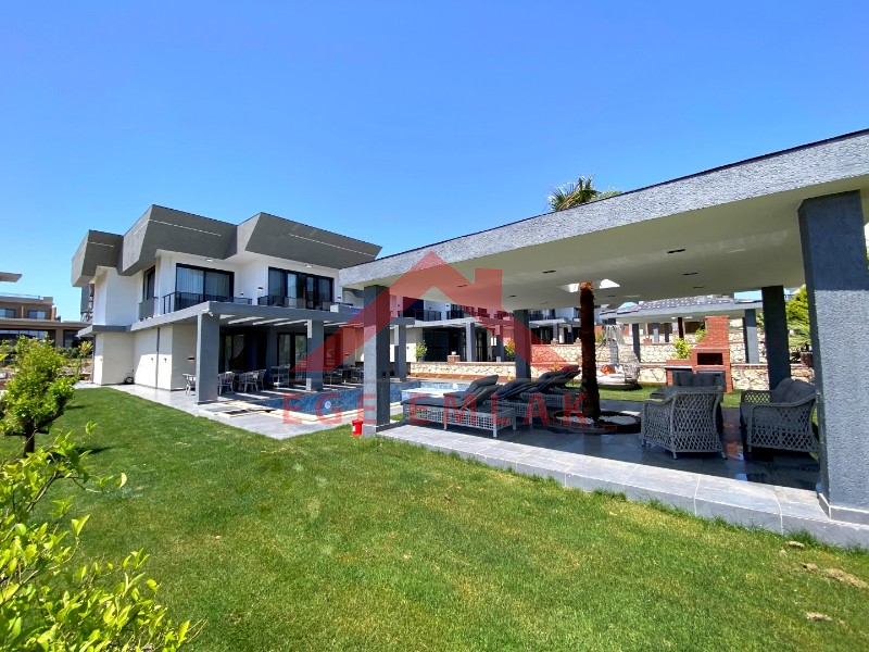 Didim Efeler Mahallesi'nde 4+1 Tam Müstakil Lüks Villa