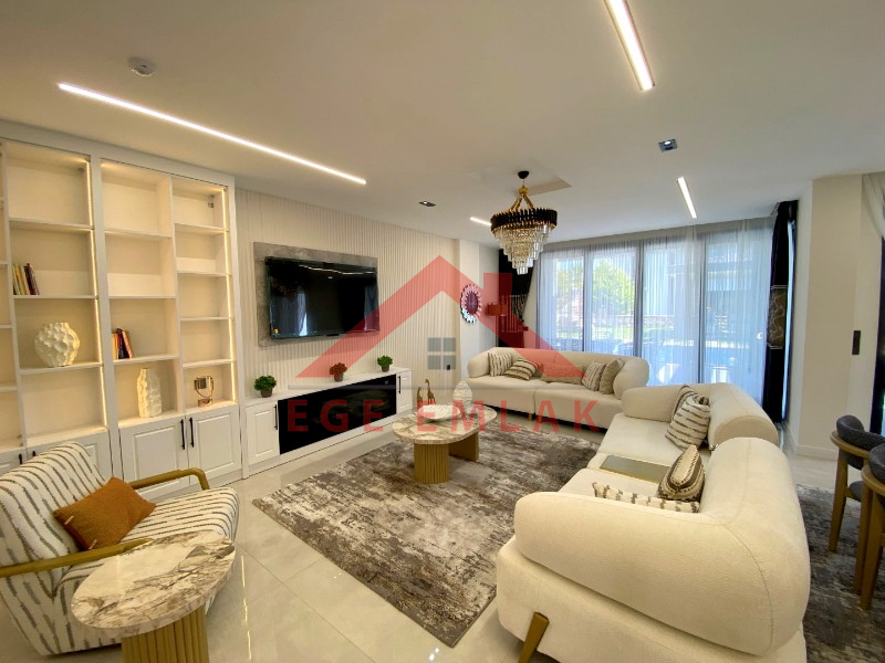 Didim Efeler Mahallesi'nde 4+1 Tam Müstakil Lüks Villa